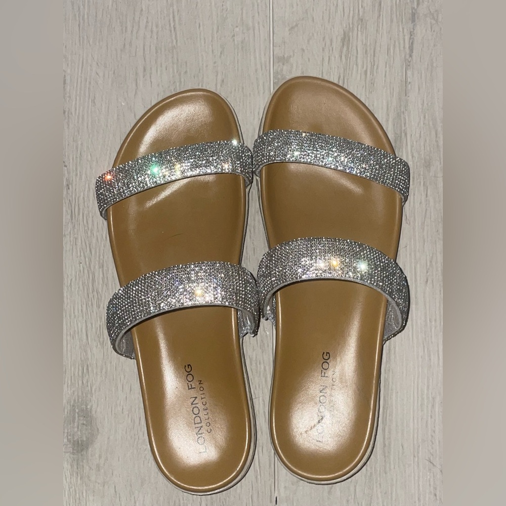London Fog Silver Slide Sandals with Sparkling Straps
Size is 10W, BARELY worn